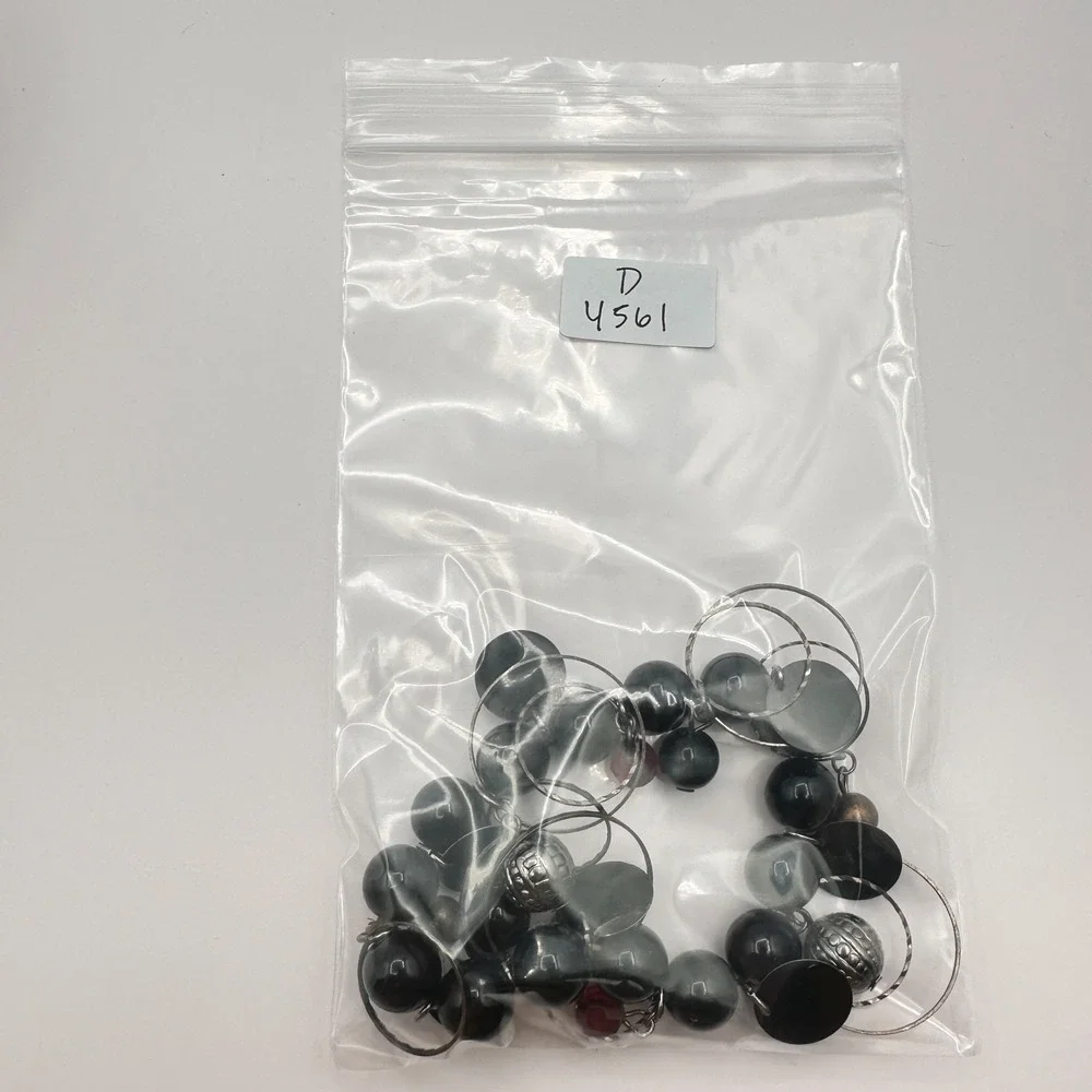 Vintage 90s Silver Tone Black Beaded Charm Bracelet Women's Jewelry